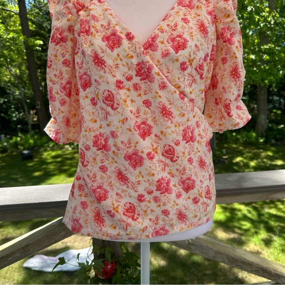 Something Navy Fitted Floral Surplice Top Small - Picture 8 of 14